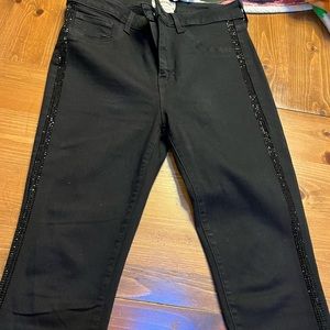 Jeans with side sparkle. Great fit for going out with heels.